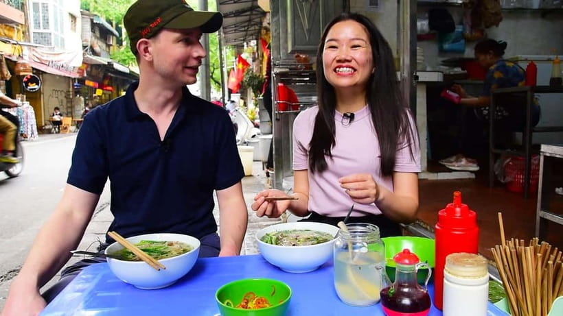 Hanoi: A culinary stroll in private & in French - What you taste: 4 to 5 Hanoi specialties, chosen with the guide