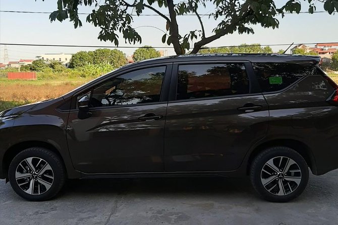 Hanoi Airport Private Arrival Transfer - Communication: WhatsApp helps, English may vary