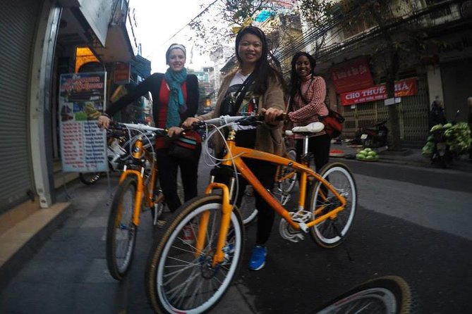 Hanoi: Amazing Morning with Bicycle - All Inclusive - Meeting at 96 P. Yên Hoa and getting ready to ride