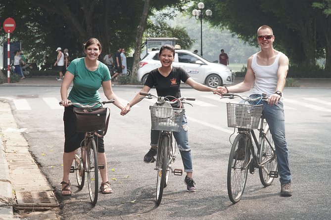 Hanoi Backstreet Bicycle Tour - Hang Bac Street and Ta Hien Street: the city’s everyday stage