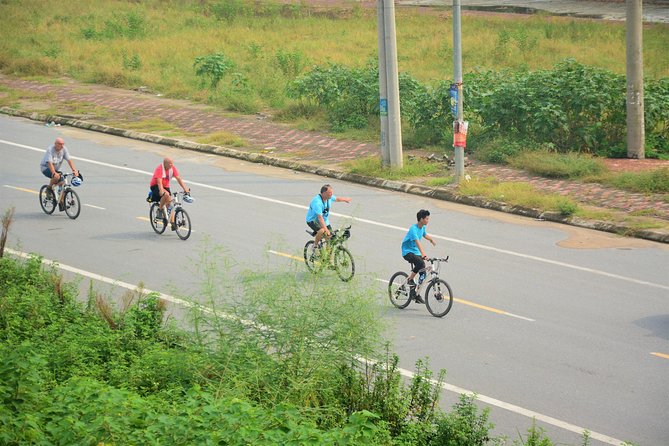 Hanoi Bicycle Tours: Half Day Bicycle Tours Hanoi Countryside - Start at the Bike Store: Pick the Right Bike and Get Rolling