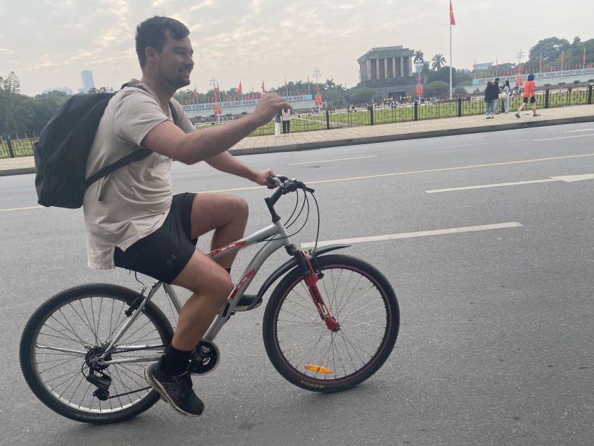 Hanoi: Bike Tour Through Hidden Gems and Banana Island - Old Quarter kickoff: 30 minutes that sets the whole tone