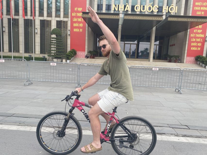 Hanoi: Bike Tour Through Hidden Gems and Banana Island - Banana Island and Long Biên Bridge: the best contrast in one ride