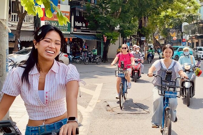 Hanoi Bike Tour with Food - Highlights & Local Life - Pickup, mobile ticket, and meeting point reality checks