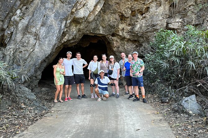 Hanoi/Cat Ba: Full day CatBa National Park - LanHa Bay Adventure - Lan Ha Bay Kayaking: Exploring Instead of Just Viewing