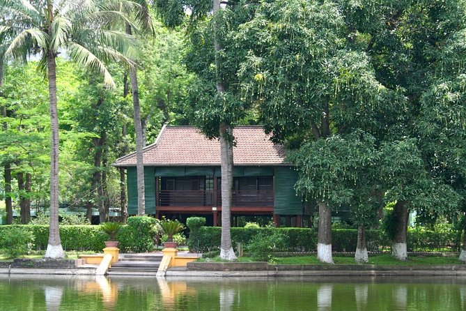 Hanoi City Half Day Private Tour: Hidden Corners & Train Street - Train Street: why this stop is still worth the hype