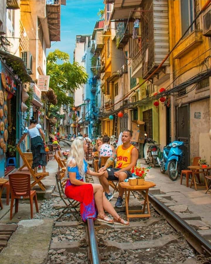Hanoi: City Highlights Tour with Train Street & Hidden Gems - Tran Quoc Pagoda: A Calmer Pause After the City and Ceremonies
