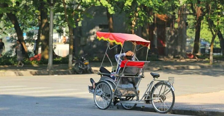 Hanoi: City Highlights Tour with Transfer and Lunch - Ho Chi Minh Complex: Mausoleum, Stilt House, and Museum