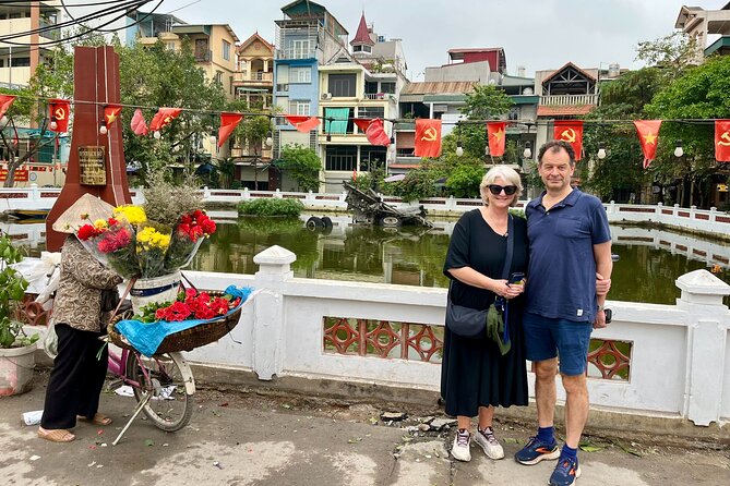 Hanoi City Jeep Tour Half-day: Food, Culture & Fun (4 hours) - Ho Chi Minh Mausoleum and Long Bien Bridge: symbolic stops with photo value