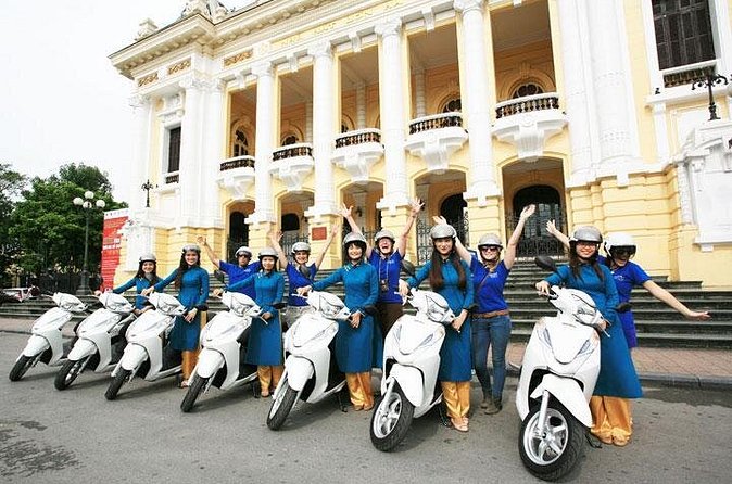 Hanoi City Sightseeing and Street Food Tour - West Lake: Hanoi’s biggest water break