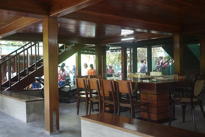 Hanoi city tour and water puppet show - Tran Quoc Pagoda by West Lake: the calm break that makes the day feel complete