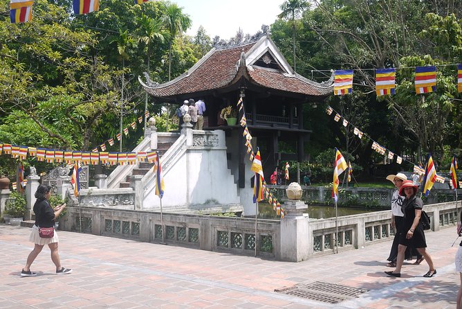 Hanoi city tour and water puppet show - Hoa Lo Prison: what you see depends on what you’re ready to process