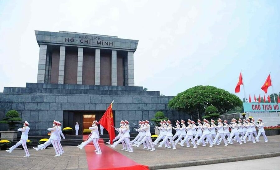 Hanoi City Tour Full Day or Half Day (Morning or Afternoon) - Hoa Lo Prison Museum: from French prison to Hanoi Hilton