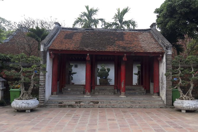 Hanoi City Tour: Private Half-Day to Hidden Corners &Train Street - Stop 4: Old Quarter craft streets and the small-street reality check