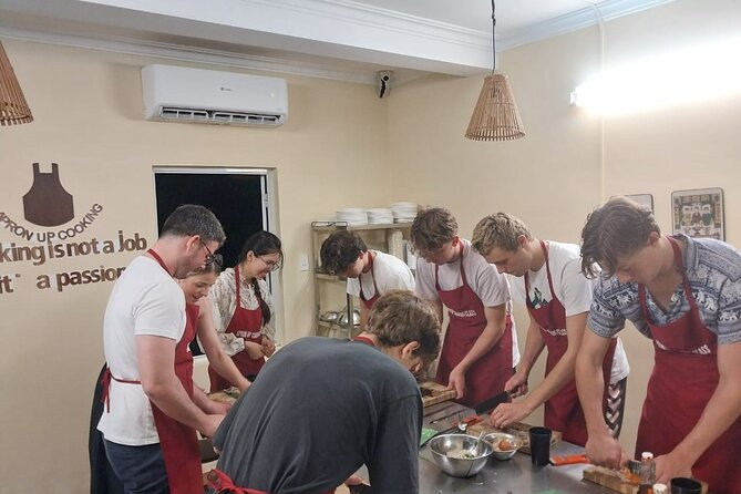 Hanoi Cooking Class Learning 5 Dishes including Banh Xeo - Key things you’ll notice quickly