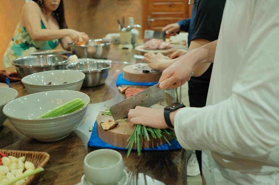 Hanoi Cooking Class: Market Tour, Free Recipe & Beverages - Dietary changes: how flexible is it, really?