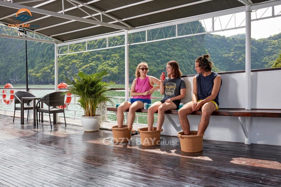 Hanoi: Cozy Halong Bay Overnight Cruise with Meals - Sung Sot Cave: Fairy-Tale Rocks and What You’ll Actually See