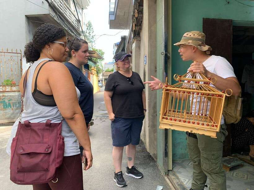 Hanoi Craft Village: Conical Hats, Incense, and Train Street - Lacquer Art Village and painting your own piece (full-day option)