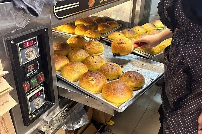 Hanoi Customized Street Food Walk with Train Street Experience - Duờng Tau Train Street: The Moment You’ll Actually Remember