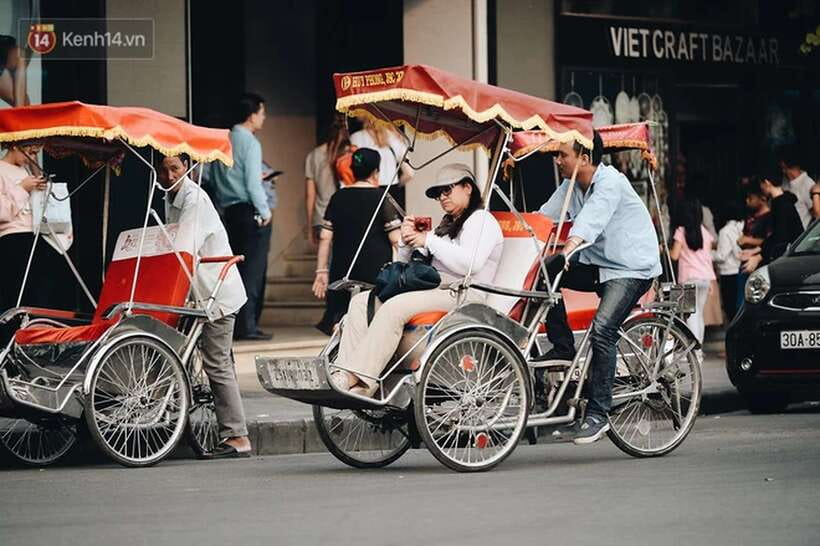 Hanoi: Cyclo the Old Quarter and Egg Coffee Tour - Hoan Kiem Lake: a guided walk with context, not just checkpoints