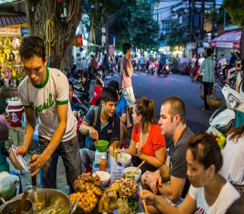 Hanoi: Eat Like a Local Small Group Street Food Tour - Your 4-Hour Bite Plan: 7+ Iconic Hanoi Dishes, In the Right Order