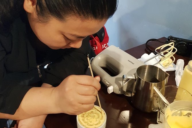 Hanoi Egg Coffee making course - The Snack Moment: Spring Roll Included With Your Coffee