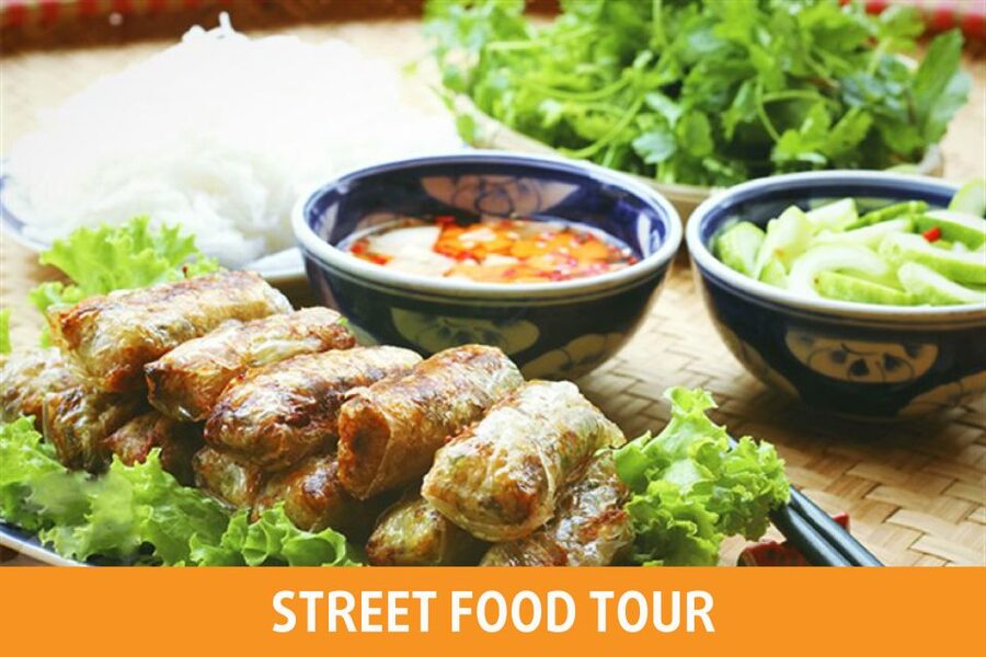 Hanoi: Food and Sightseeing Motorbike Tour with 7 Tastings - Safety, comfort, and what to bring in Hanoi traffic