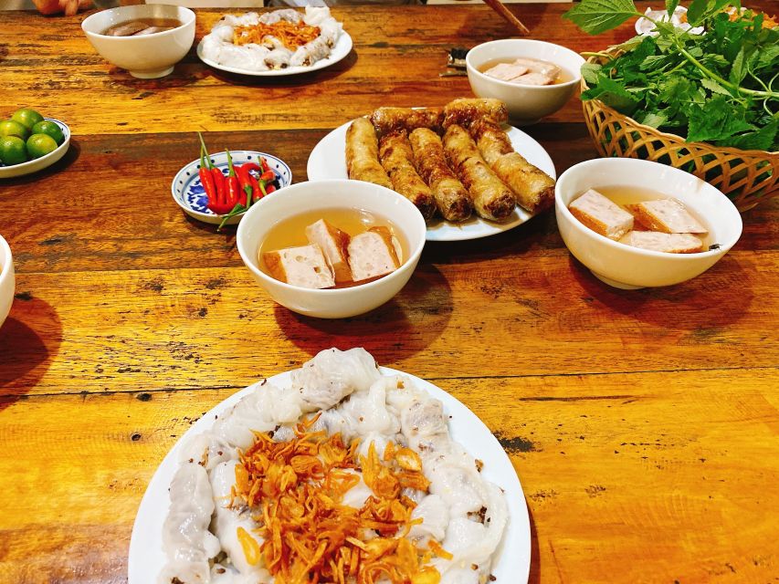 Hanoi: Food and Sightseeing Motorbike Tour with 7 Tastings - Price and value: why $44 can make sense here