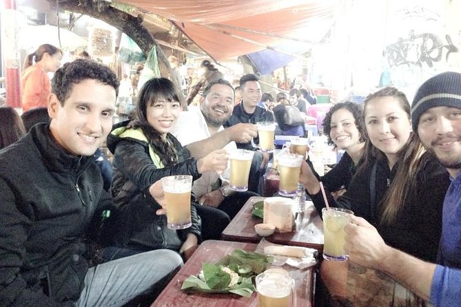 Hanoi Food on Foot: Walking Tour of Hanoi Old Quarter - The guide’s role: street food plus the story behind it