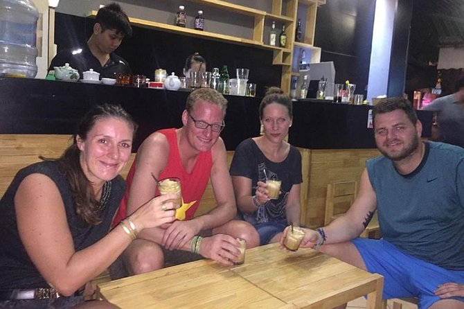 Hanoi Food on Foot: Walking Tour of Hanoi Old Quarter - Shopping and tasting: markets without turning it into a souvenir hunt