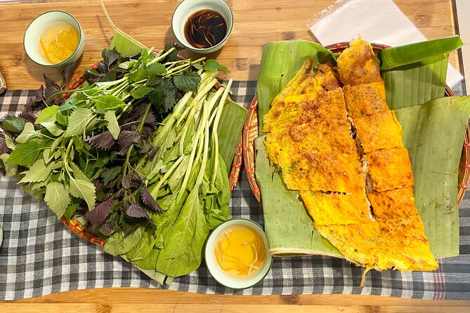 Hanoi food tour-Local street food tour (food&guide included) - Guide-led eating: why the names matter (Alex, Phoenix, and Ceri)