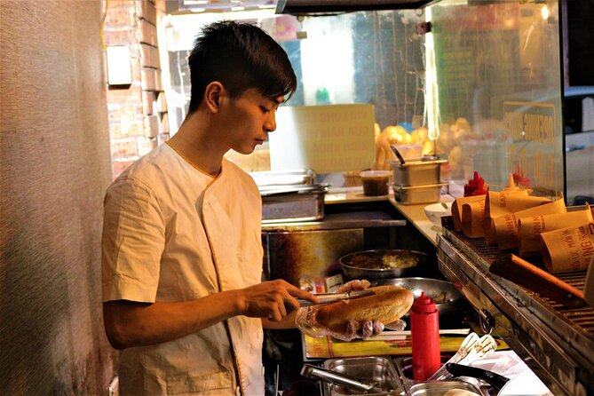 HaNoi Foodie Tour - Mini Class Coffee - Alcohol, water, and the night-out feel