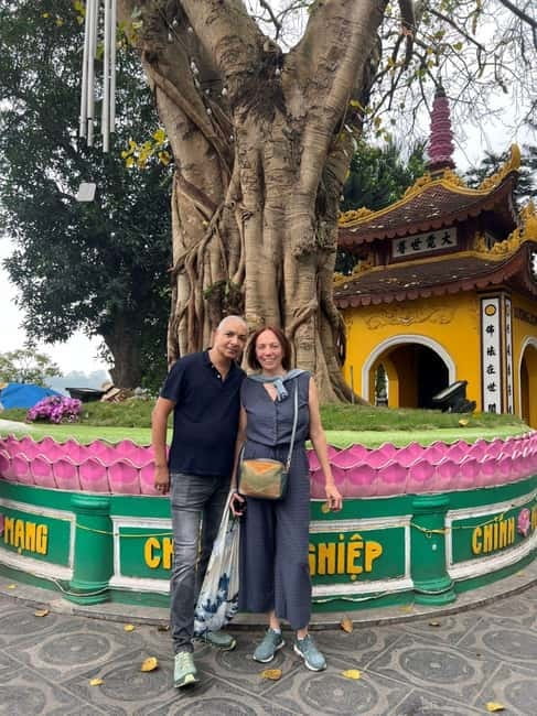 Hanoi Full-Day City Group Tour with Lunch and Guide - Hoa Lo Prison: the Hanoi Hilton moment that sticks