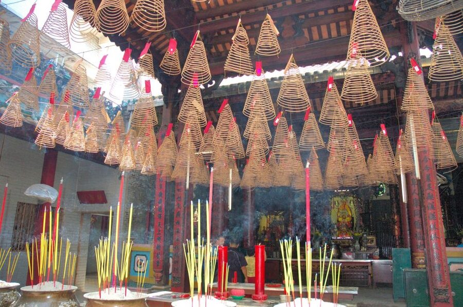 Hanoi: Full-Day City Tour with Lunch and Optional Extras - One Pillar Pagoda: Small Footprint, Big Symbol