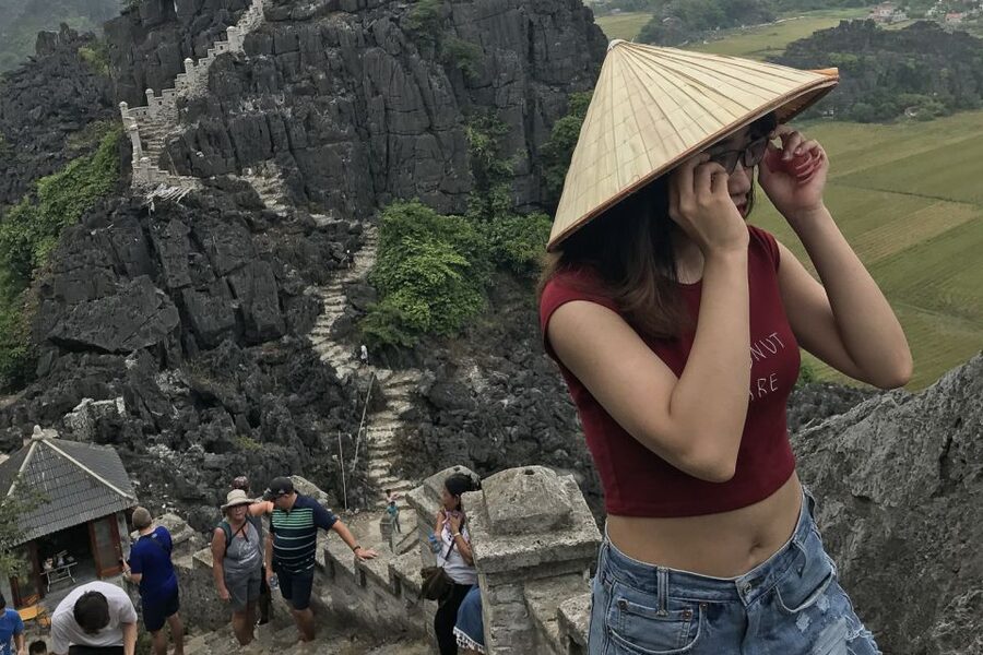 Hanoi: Full-Day Mua Cave, Hoa Lu and Tam Coc Tour - Hanoi to Ninh Binh: what the long ride is actually for