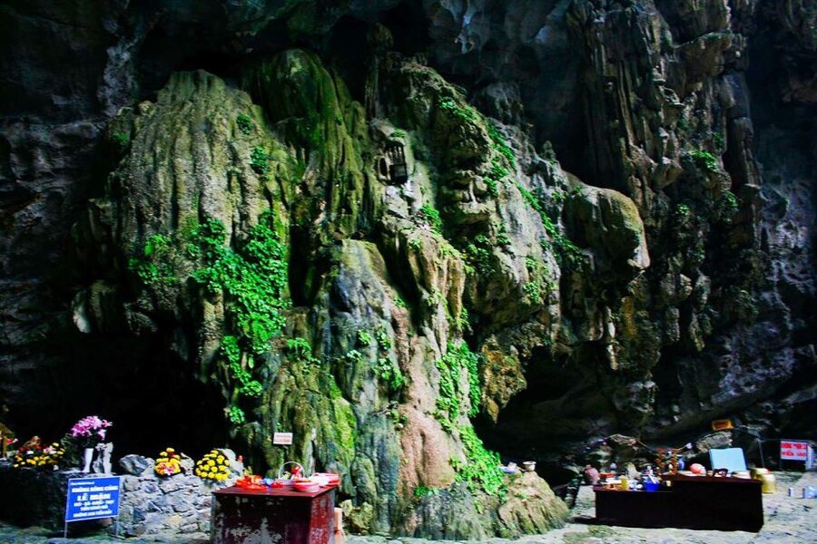 Hanoi: Full-Day Pilgrimage to Perfume Pagoda - Yen Stream Boat Ride: When the Trip Slows Down on Purpose