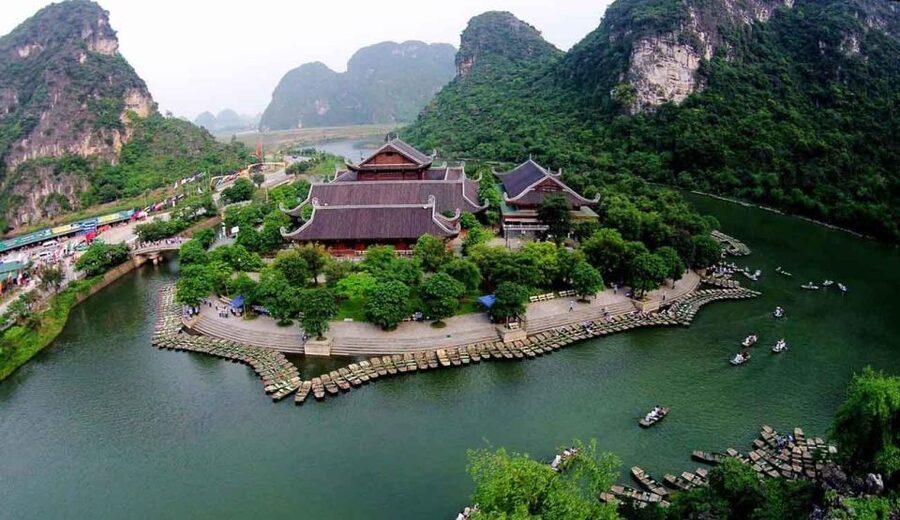 Hanoi: Guided Full-Day Hoa Lu, Trang An and Mua Cave Tour - Lunch Break: Buffet Energy That Keeps You Moving