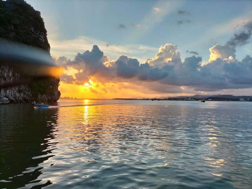 Hanoi-Ha Long 1D: Caves, Islands, Kayak, Lunch & Small Boat - Key Things I’d Book This For