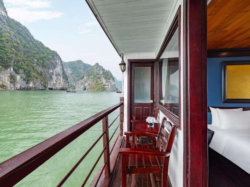 Hanoi: Ha Long & Bai Tu Long Bay 1 or 2-Day Cruise - Hanoi to Bai Tu Long and Ha Long: what kind of trip is this?