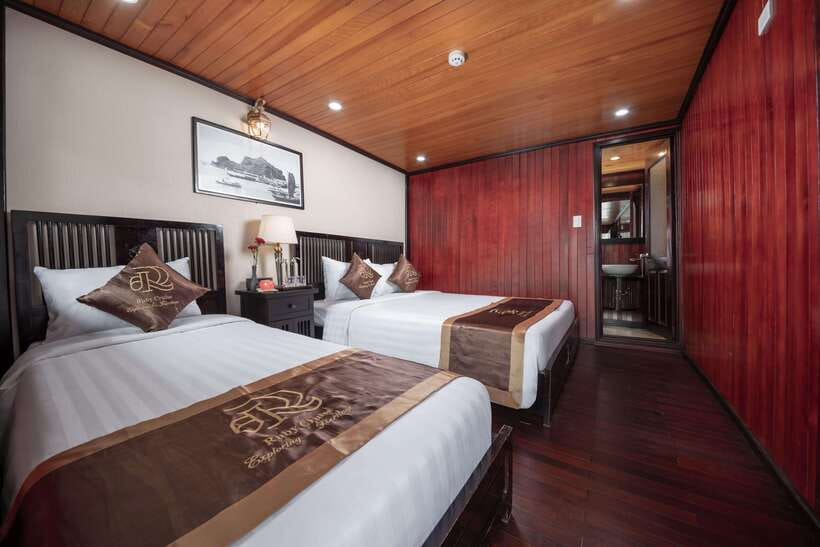 Hanoi: Ha Long Bay 2-Day 1-Night Tour by 4-star Luxury Junk - Check-in at Tuan Chau: where the cruise day really starts