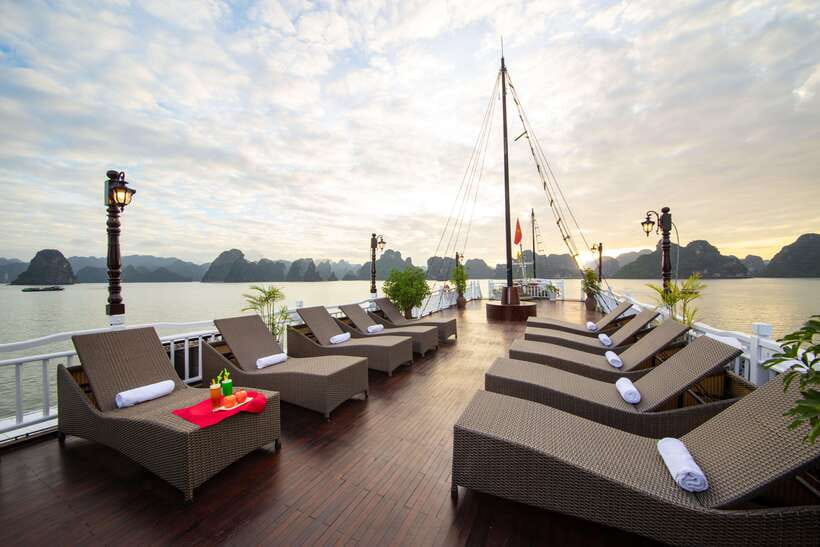 Hanoi: Ha Long Bay 2-Day 1-Night Tour by 4-star Luxury Junk - Evening on the water: sunset cruising, sundeck treats, and a real cooking class