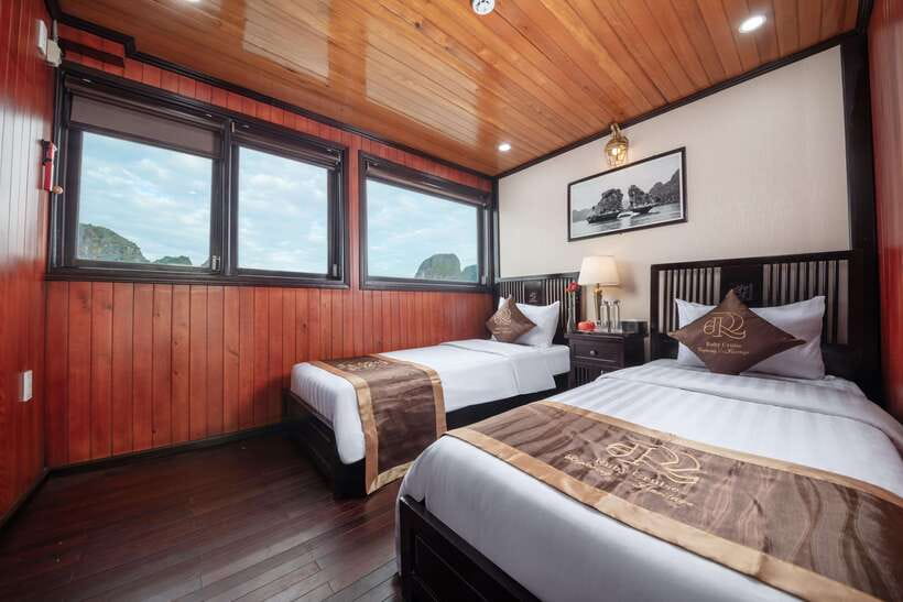 Hanoi: Ha Long Bay 2-Day 1-Night Tour by 4-star Luxury Junk - Day 2: Surprising Cave, island symbolism, and the return cruise