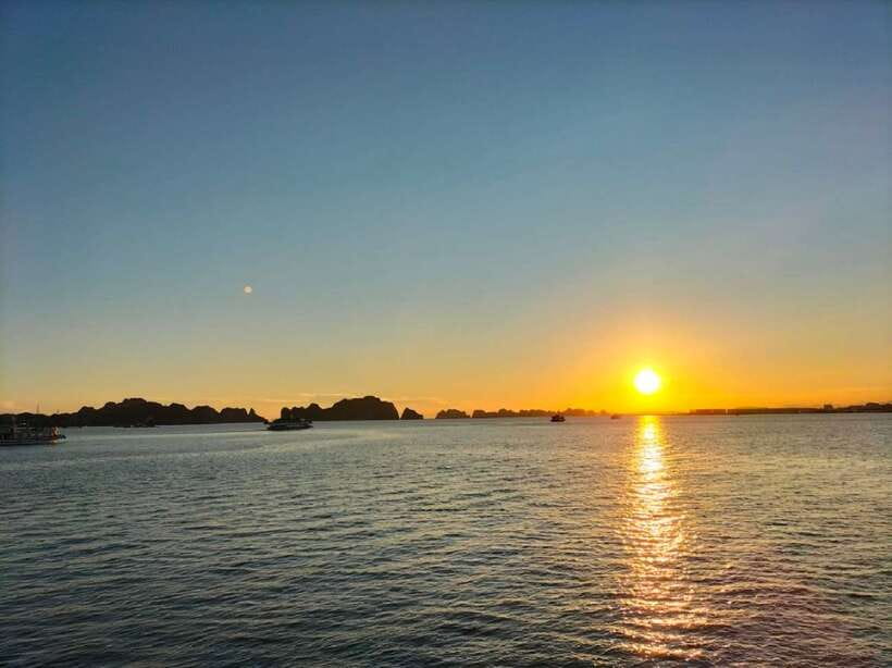 Hanoi: Ha Long Bay Day Cruise - Swimming, Meal, Kayaking - Price and value: why $41 can work (and where extras appear)