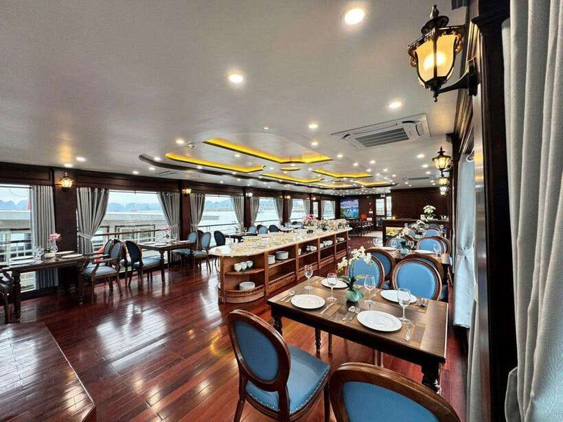 Hanoi: Ha Long Bay Day Trip - Luxury Cruise & Buffet Lunch - Luxury limousine start: how the morning tempo works