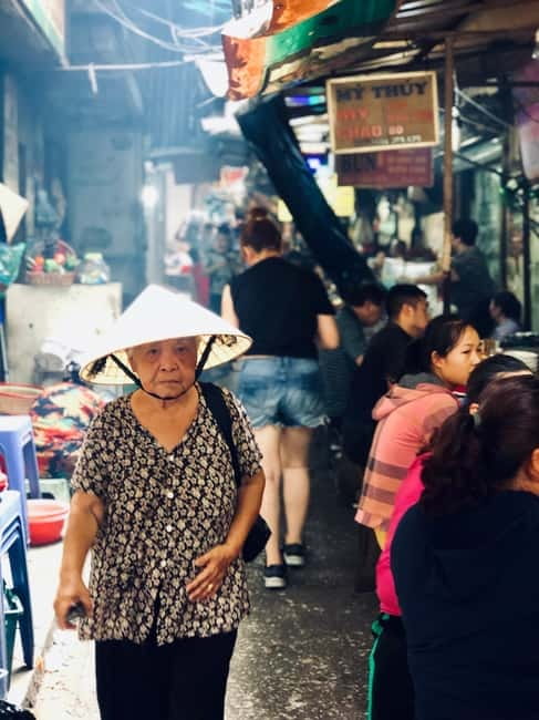 Hanoi:Half-day City Highlights and Hidden Gems Tour - Dong Xuan Market: wholesale chaos, in a good way