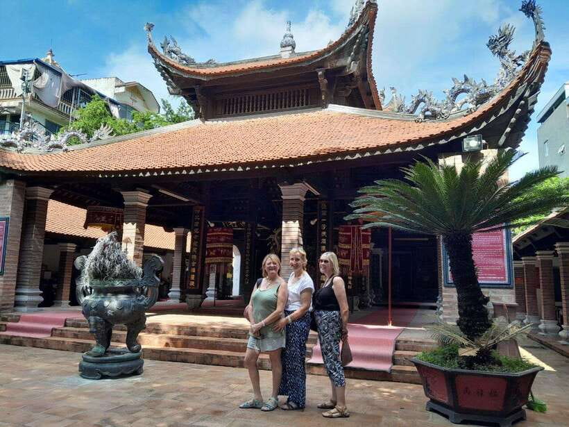 Hanoi: Half-day Silk Weaving Journey In Van Phuc Tour - Van Phuc feels like a workshop, not a museum