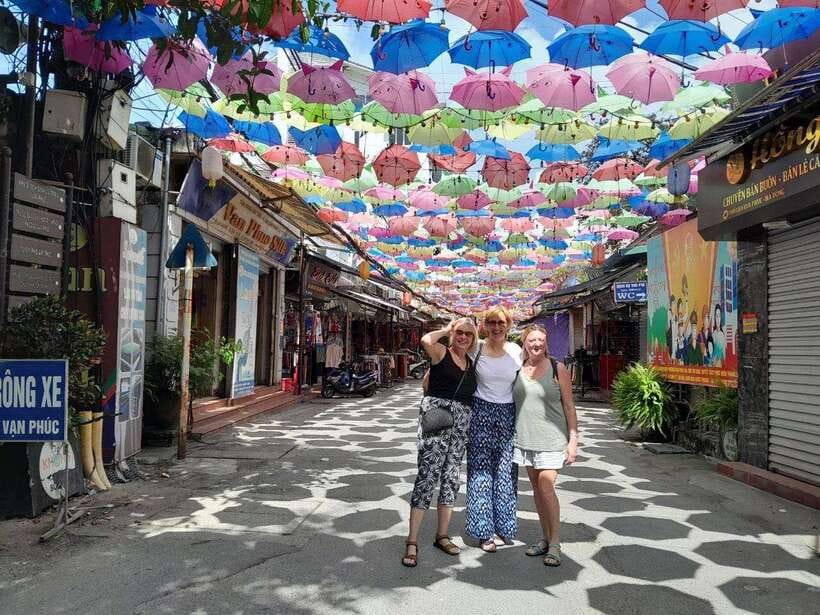 Hanoi: Half-day Silk Weaving Journey In Van Phuc Tour - The village walk: ponds, traditional houses, and banyan trees