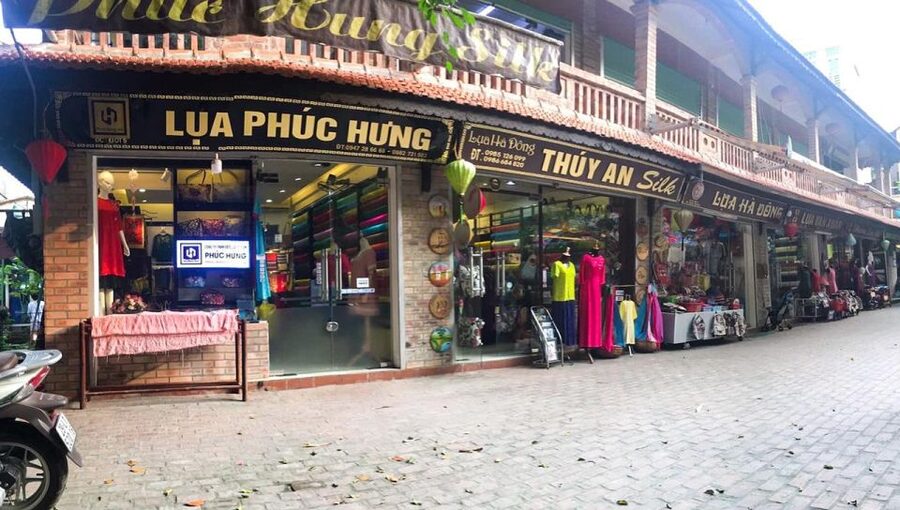 Hanoi: Half-day Silk Weaving Journey In Van Phuc Tour - Shopping for silk in Van Phuc: how to make it worth it