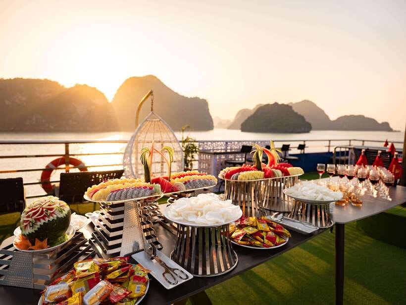 Hanoi: Halong Bay Cruise, Amazing Cave, Titov Island & Kayak - The sunset party: simple snacks with strong atmosphere