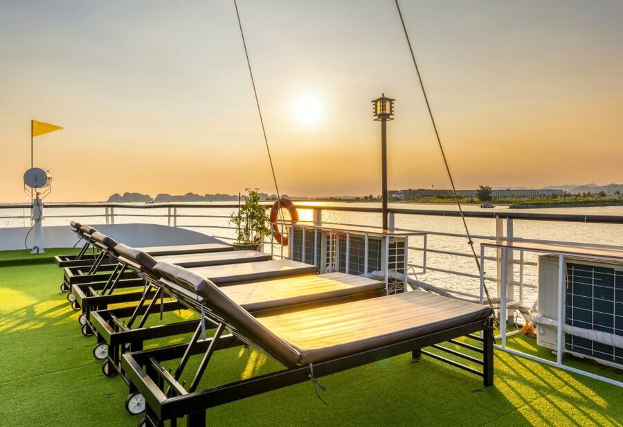 Hanoi: Halong Bay Cruise, Amazing Cave, Titov Island & Kayak - Price and logistics: does about $42 make sense?